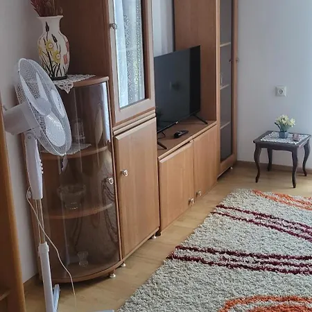 Vikendica Djeric Tatil Evi *